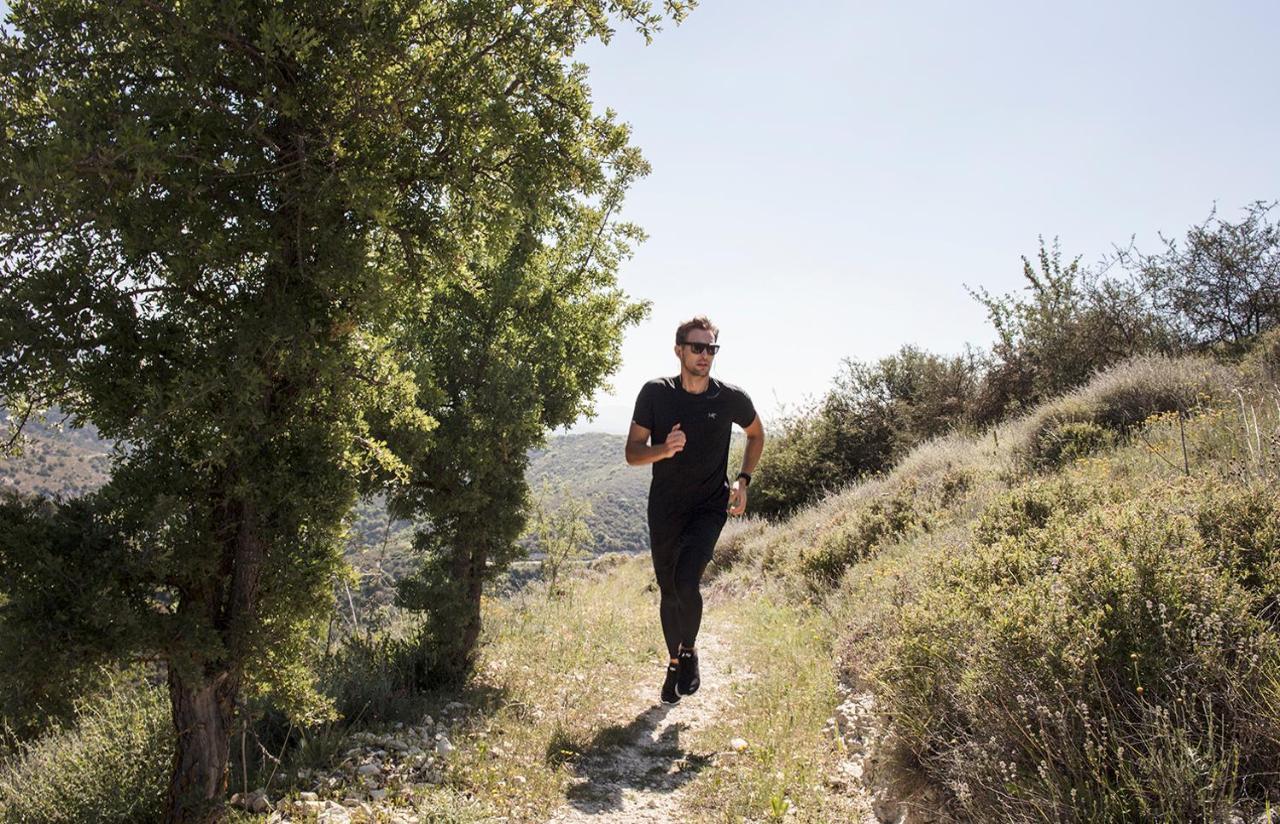 Minthis Resort Tsadha Dış mekan fotoğraf Trail running
